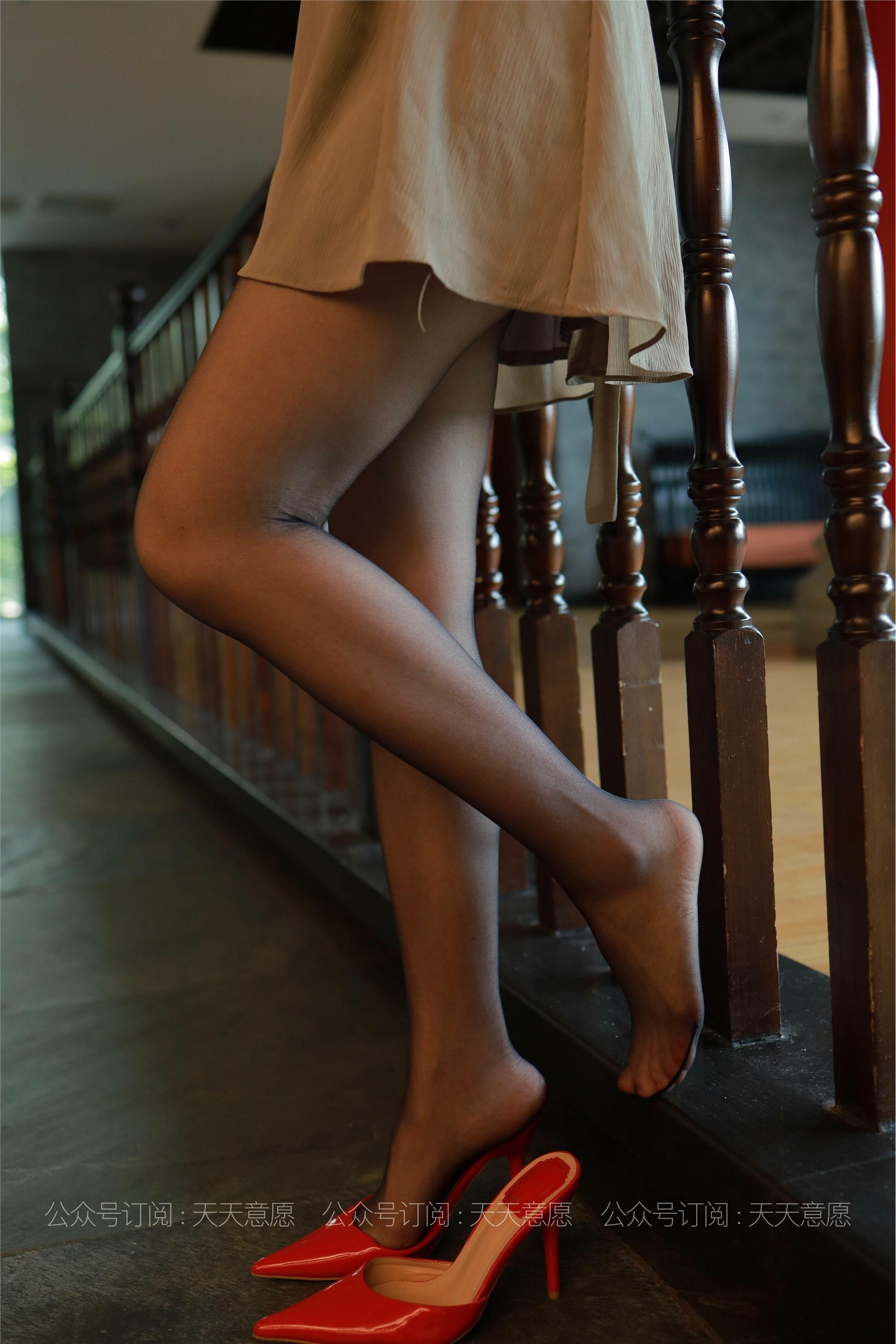 IESS异思趣向  2021.06.09 丝享家827：小婕《红色跟底一身轻》